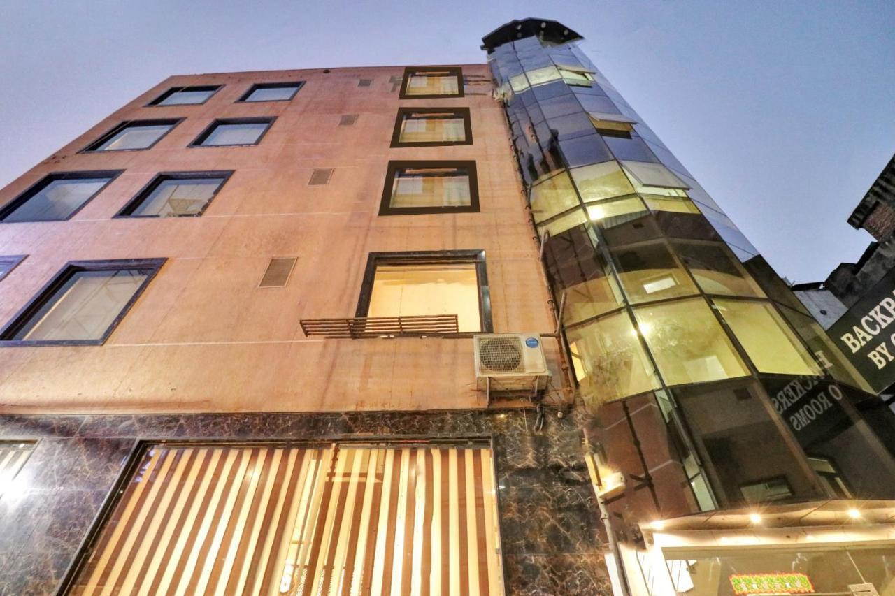 Oyo 23368 Boutique Hotel Paragon Nueva Delhi Exterior foto